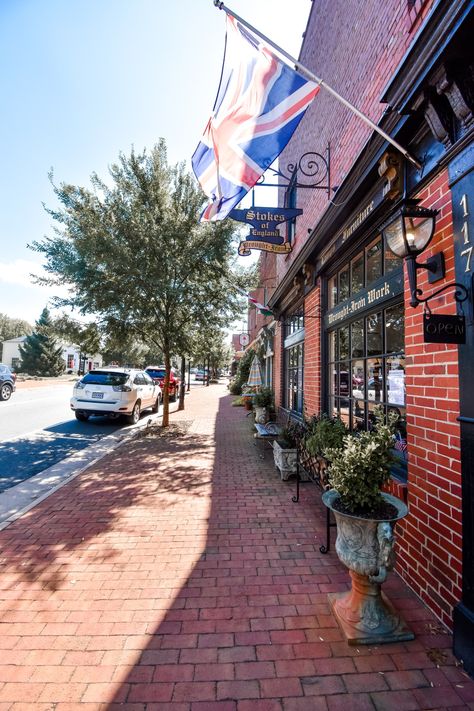 Small Town Travel Series: The Best Things to do in Gordonsville VA Charlottesville Va, Outside Patio, Beautiful Travel Destinations, French Culture, Beautiful Travel, Wine Tour, Tasting Room, Gorgeous Art, Italian Restaurant