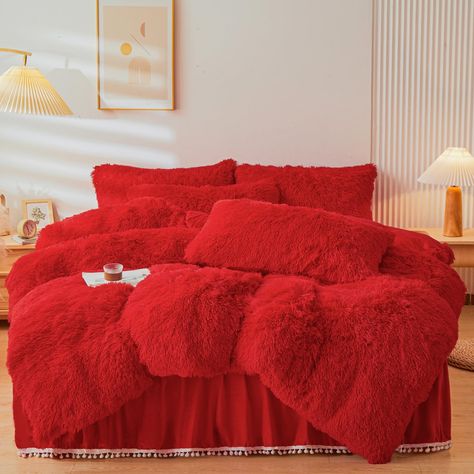 PRICES MAY VARY. 🌼PACKAGE & SIZE: This red twin comforter cover set include 2 Piece.Available in duvet cover twin: 1 duvet cover (66"x 90") and 1 pillowcases (20"x 26"). TIPS: COMFORTER AND PILLOW ARE NOT INCLUDE. 🌼CERTIFIED FABRIC: This twin red comforter cover set is certified by OEKO-TEX Standard 100 to meet high safety standards, and is free from harmful substances. Made from 100% brushed microfiber, the fabric is softer and more durable, skin-friendly, and breathable, giving you a cloud-l Red Sheets Aesthetic, Red Vintage Room, Red Bed Set, Fluffy Comforters, Red And Blue Decor, Fluffy Bed Set, Fuzzy Comforter, Red Bedroom Aesthetic, Red Comforter Sets