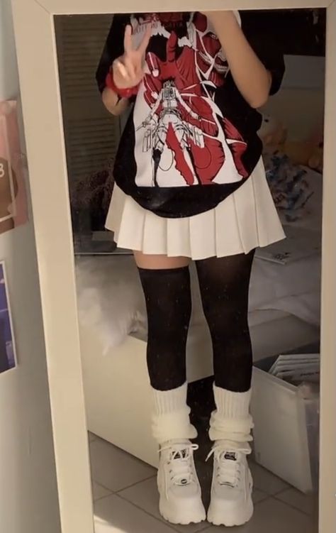 Romwe Outfit Ideas, How To Style A White Skirt, Cute Emo Skirt Outfits, Egirl Skirt Outfit, Egirl Skirt Outfits Ideas, E Girl Outfits Skirt, Altcore Skirt, Interesting Outfits, Modesty Outfits