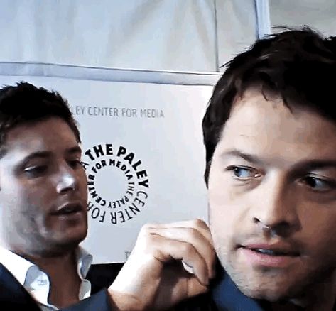 Misha Collins Castiel, Jensen And Misha Kiss, Two Face Misha Collins, Supernatural Misha Collins, Castiel Screencaps, Supernatural Actors, Movie Nerd, Spn Memes, Jensen And Misha