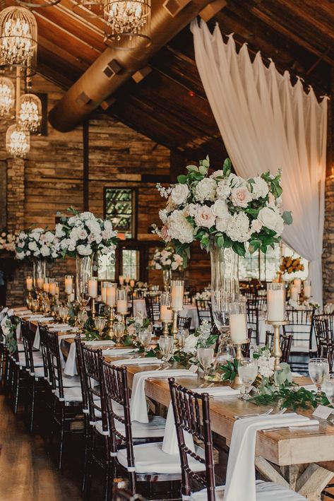 Sophisticated Rustic Wedding, Farmhouse Wedding Ideas Receptions, Rustic And Elegant Wedding Decor, Farmhouse Wedding Venue Ideas, Elegant Rustic Wedding Ideas Receptions, Farmhouse Wedding Flowers, Elegant And Rustic Wedding, Floral Wedding Themes, Wedding Styles Themes Rustic