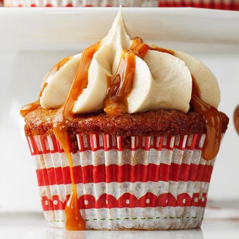 With flavors like caramel apple, pumpkin spice and chai, it's hard to resist fall cupcakes! The post 30 Fall Cupcakes You’ll Want to Try Now appeared first on Taste of Home. Caramel Gingerbread Cupcakes, Winter Sweets, Autumn Desserts, Pumpkin Chip, Caramel Ice Cream Topping, Salted Caramel Cupcakes, Peanut Butter Truffles, Gingerbread Cupcakes, Butter Cupcakes