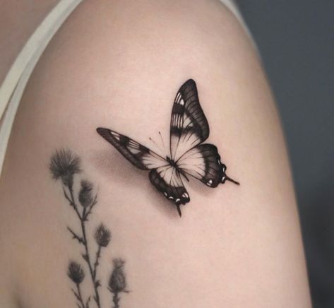 Hip Tattoo Ideas Female, Butterfly Tattoo Hip, Realistic Cat Tattoo, Butterfly Hip Tattoo, Good Tattoo Ideas, Tattoo Ideas Butterfly, Hip Tattoo Ideas, Crocodile Tattoo, Snail Tattoo