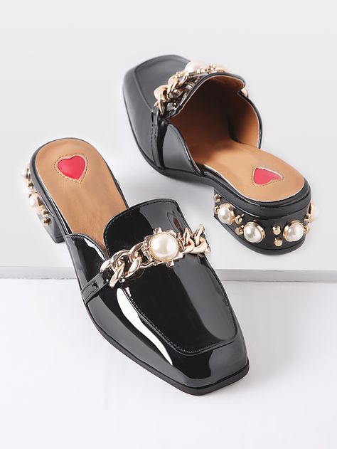 Loafer Mules, Gucci Mules, Beautiful Shoes, Women's Pumps, Shoe Collection, Mule, Faux Pearl, Designer Shoes, Mule Shoe