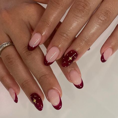 Fall Nails Almond Shape Burgundy, Maroon Nails With Stars, Nails That Go With Beige Dress, Red Wine Nails French Tip, Dark Red Winter Nails, Winter And Fall Nails, Bridesmaid Nails Burgundy, Wine Red Christmas Nails, Nails For Winter Short