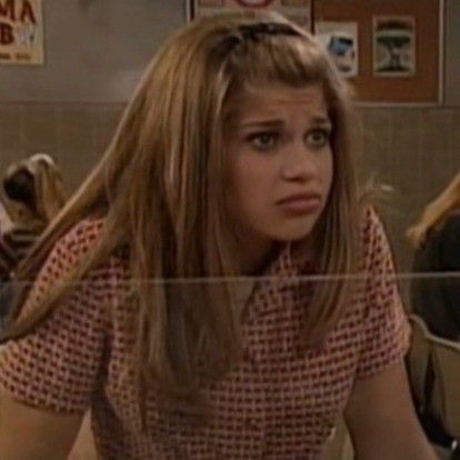 Topanga Lawrence Hairstyles, Topanga Lawrence Aesthetic, Topanga Lawrence Hair, Topanga Lawrence Outfits, Topanga Outfits, Topanga Lawrence, Wattpad Face Claims, 2000s Girls, Danielle Fishel