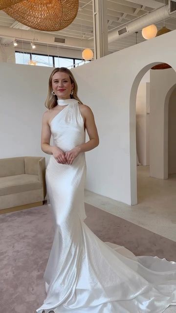 bride. on Instagram: "leave it to @newhite_bridal 🕊️ one dress. three ways to wear. unique wedding dress, chic wedding dress, bridal shop, bride, modern wedding dress inspiration" Turtle Neck Wedding Dress Sleeveless, The Newhite Bridal, Newhite Dress, Edgy Bridesmaid Dresses, Unusual Wedding Dress Unique, Modern Wedding Dress Minimalist, Turtle Neck Wedding Dress, Newhite Bridal, Turtleneck Wedding Dress