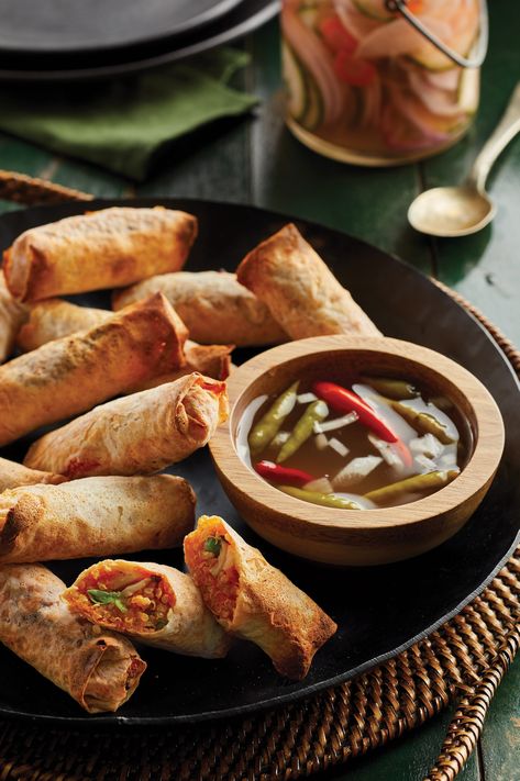 Air Fryer Lumpia, Baked Spring Rolls, Lumpia Recipe, Fried Spring Rolls, Vegetable Spring Rolls, Spring Roll Wrappers, Spring Roll, Recipes Appetizers And Snacks, Breaking In