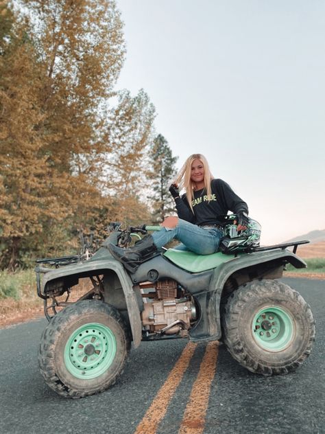 Four Wheeler Outfit Women, 4 Wheeler Picture Ideas, Fourwheeler Pictures Ideas, Mudding Four Wheelers Aesthetic, Four Wheeling Aesthetic, Senior Pictures With Four Wheeler, 4 Wheeler Aesthetic, Four Wheelers Aesthetic, Fourwheeling Aesthetic