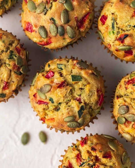 Vegan Savoury Muffins https://www.rainbownourishments.com/vegan-savoury-muffins/ Vegan Blw, Vegan Savoury Muffins, Fasting Meals, Blw Ideas, Savory Muffins Recipes, Oat Breakfast, Vegan Quiche, Savoury Muffins, Veggie Muffins