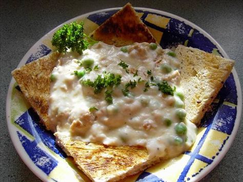 Creamed Tuna on Toast --  my mom used to make this -- comfort food... Creamed Tuna On Toast, Tuna On Toast, Creamed Tuna, Toast Ideas, Moms Cooking, Pea Recipes, Tuna Recipes, On Toast, Recipe Details