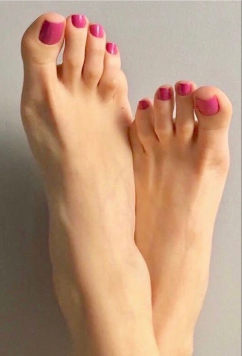 Hot Pink Toes, Fake Toenails, Pretty Toe Nails, Pink Toes, Cute Toe Nails, Nail Type, Cute Toes, Toe Nail Designs, Nail Length