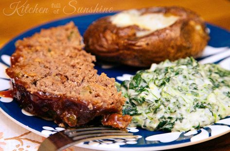 Mom's Meatloaf Recipe, Meat For A Crowd, Crockpot Party Food, Beef Meatloaf Recipes, Meat And Potatoes Recipes, Beef Meatloaf, Meat Restaurant, Pork Bacon, Slow Cooker Beef Stew