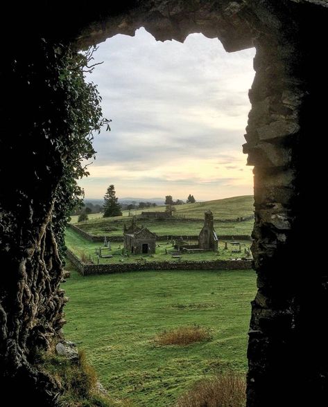 Ireland Aesthetic Irish Cottage, Irish Aesthetic, Ireland Aesthetic, Ireland Country, Irish Landscape, Irish Cottage, Fantasy Aesthetic, Ireland Travel, Pretty Places