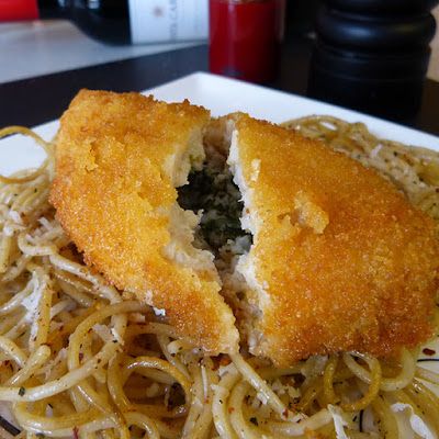 Crunchy Chicken, Chicken Kiev, Grandmothers Kitchen, Spaghetti Recipe, Chicken Rolls, Spaghetti Recipes, Garlic Chicken, Sweet And Sour Pork, Skinless Chicken Breast