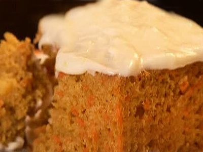 Light Carrot Cake Recipe (food network)  This was a big hit on Easter! Light Carrot Cake Recipe, Zucchini Treats, Lime Frosting, Zucchini Bars, Tasty Sweets, Carrot Zucchini, Stomach Growling, Lime Cream, Lemon Frosting