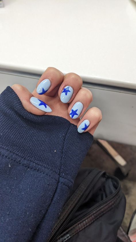 Nails Inspiration Navy Blue, Blue Red And White Nails, Red And Navy Nails, Navy And Light Blue Nails, Blue Star Nails Acrylic, Light Blue Star Nails, Gel Nails With Stars, Navy Star Nails, Blue And Red Nails Designs