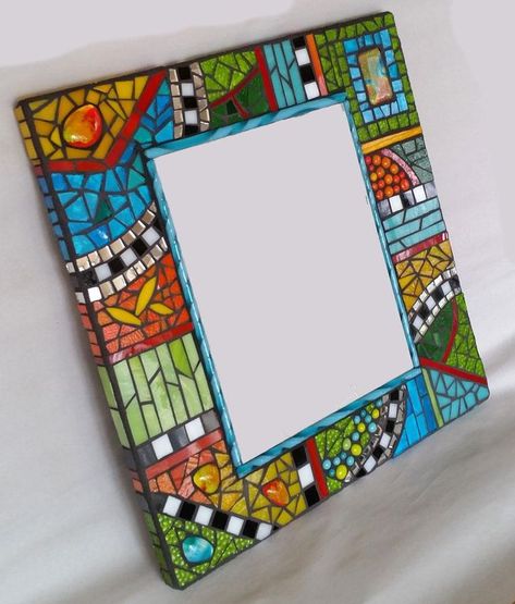 Mozaik Art, Paper Mosaics, Mosaic Frames, Easy Mosaic, Glass Mosaic Mirror, Mosaic Mirror Frame, Mosaic Mirrors, Mosaic Frame, Mosaic Art Projects