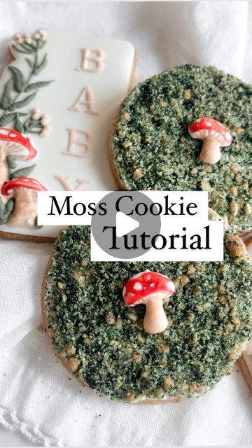 Moss Cookies Decorated, Moss Cookies, Hobbit Recipes, Woodland Cookies, Wedding Dress Cookies, Mushroom Cookies, Crispy Cookies, Winter Tea, Bridal Shower Cookies