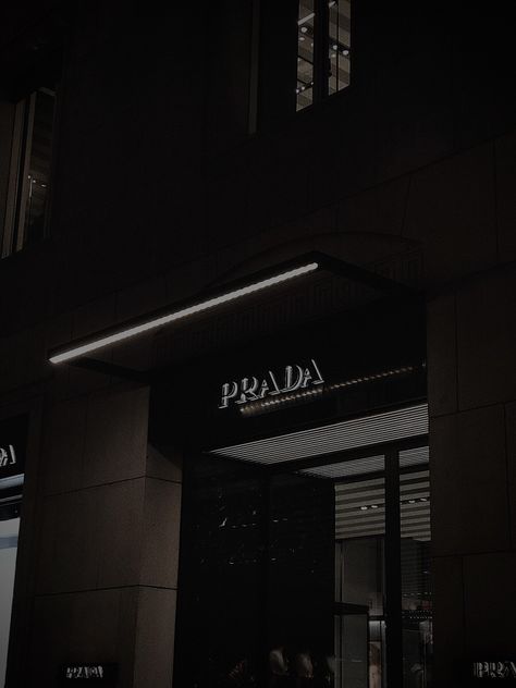 Dark Aethstetic Luxury, Black Posh Aesthetic, Black Designer Aesthetic, Black Ig Feed, Shopping Widget, Prada Wallpaper, Luxury Brands Shopping, Maroon Aesthetic, Shopping Icon