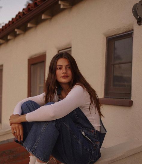 Diana Silvers, 가을 패션, Looks Vintage, Aesthetic Girl, Fashion Inspo Outfits, Pretty People, Beautiful People, Persona, A Woman