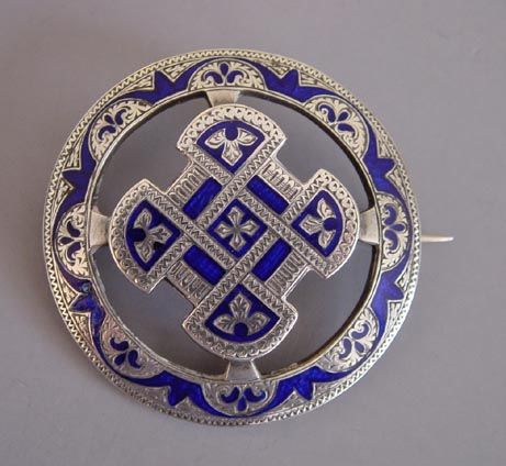 VICTORIAN Scottish silver with royal blue enameling brooch, c catch and hinge, 1-3/4". See a similar brooch in Davidov & Dawes "Victorian Jewelry" page 33 Scottish Jewelry, Scottish Jewellery, Antiques Jewelry, Sterling Silver Brooch, Ancient Jewelry, Enamel Brooch, Celtic Jewelry, Victorian Jewelry, Silver Brooch