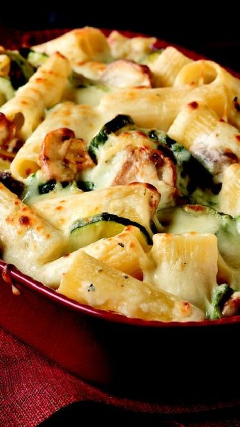 Spinach Rigatoni, Creamy Zucchini Pasta, Creamy Rigatoni, Creamy Zucchini, Rigatoni Recipes, Rigatoni Pasta, Zucchini Pasta, Kraft Recipes, Goulash