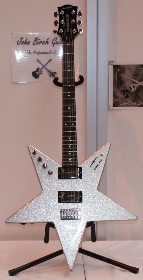 Apollo 9, Star Guitar, Boat Paint, Guitar Notes, Instruments Art, Electric Guitar Design, Guitar Obsession, Unique Guitars, Cool Electric Guitars