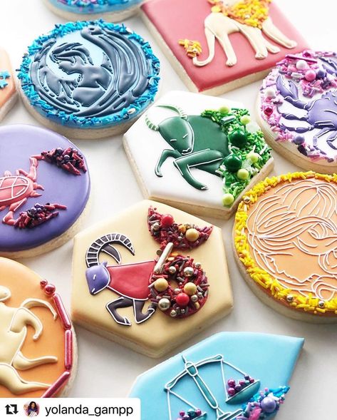 2,574 Likes, 121 Comments - Megan Warne (@downtowndoughto) on Instagram: “@yolanda_gampp and @howtocakeit just launched the coolest sprinkle set! What’s you’re sign?…” Zodiac Cookies, Cooking Theme, Beautiful Cookies, Sprinkles, Sweet Treats, Dough, Sugar Cookie, Product Launch, On Instagram