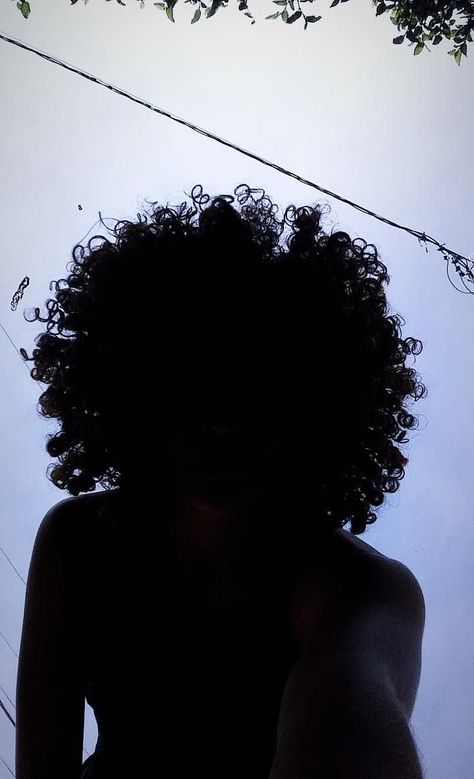 Feminine Fatale, Poetry Aesthetic, Afro Hair Care, Short Afro, Pelo Afro, Beautiful Curly Hair, Photo Insta, Black Curly Hair, Curly Afro