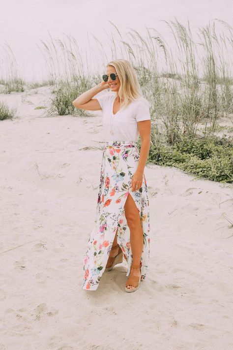 fashion blogger over 40 wearing beach vacation outfit floral AFMR long maxi skirt and madewell white tee shirt Skirt Vacation Outfit, Erin Busbee, Busbee Style, White Tee Shirt, Miami Outfits, Summer Holiday Outfits, Long Maxi Skirt, Beach Vacation Outfits, Ad Fashion