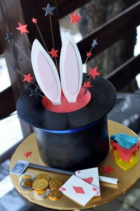 Magic Theme Cake Magic Cake Theme, Magic Cupcakes Birthday Parties, Magic Show Themed Birthday Party, Magician Bday Party, Magic Show Birthday Party Kids, Magician Cake, Magic Party Theme, Magic Birthday Party, Magic Birthday