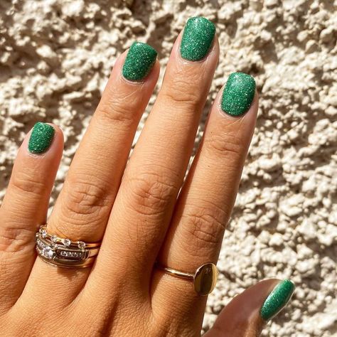 50 Easter Nails Colors With Designs Ideas I Wish I Knew Before | Spring Nails 2023 Green Sparkle Nails, Dipwell Nails, Nail Art Gel Nails, Natural Color Nails, Gel Nails Art, Art Gel Nails, Dip Nail Colors, Natural Nail Art, St Patricks Day Nails