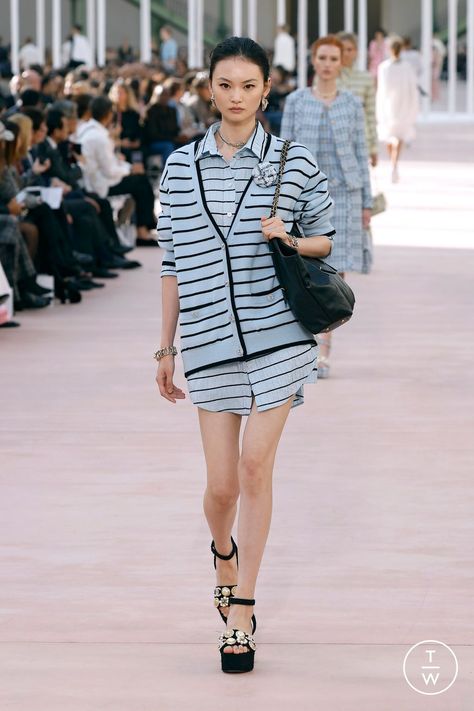 Chanel Spring-Summer 2025 Look 30 Data Dashboard, Chanel Collection, Summer 2025, Chanel Spring, Mens Accessories Fashion, Model Agency, Paris Fashion Week, The Fashion, Search Engine