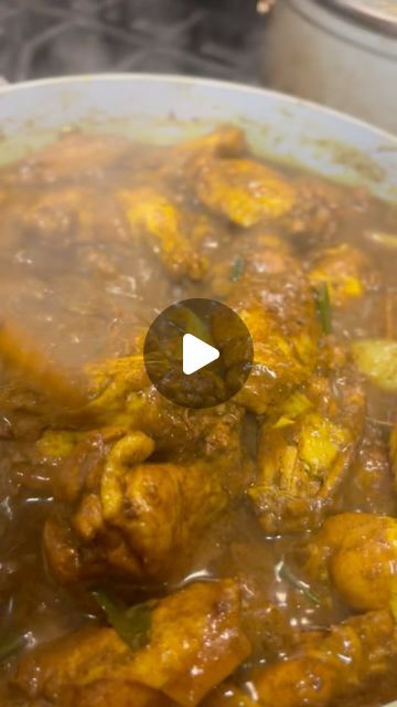 LaKisha Cooks 4u 🧑🏽‍🍳🤤 on Instagram: "What’s for dinner? 🔥🧑🏽‍🍳 Voice over tutorial on how to make my style of curry chicken … Are you trying it or nah?  • #curry #currychicken #tutorial #food #foodie #letseat #cook #cooking #dinner #whatsfordinner #dinnerideas" Quick Curry Chicken, How To Cook Curry Chicken, Curry Chicken Recipes Videos, How To Make Curry Chicken Step By Step, Chicken Curry Video, How To Make Chicken Curry, How To Make Curry Chicken, Curry Recipes Videos, How To Make Chicken