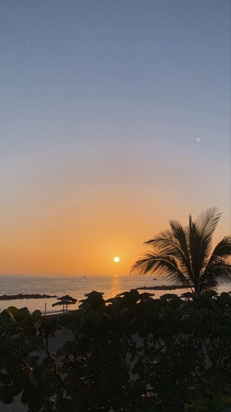 Tenerife Spain, Summer Dream, Beach Vibe, Dream Destinations, Instagram Aesthetic, Beautiful Views, Sunrise Sunset, Travel Dreams, Beach Pictures