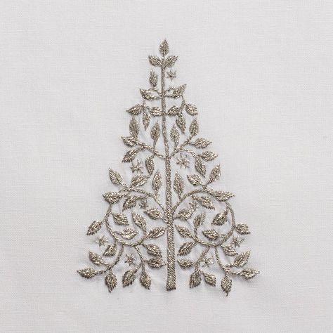 Christmas tree embroidery design