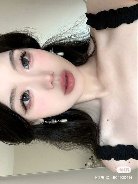 Cute Doe Eye Makeup, Soft Doll Makeup, Douyin Makeup Without Contact Lens, Doyen Makeup, Douyin Makeup White Person, Kpop Makeup Female, Flirtatious Cute Makeup, Ulzangg Makeup, Bottom Lashes Makeup