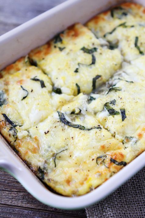 Spinach Artichoke Egg Casserole Recipe on twopeasandtheirpod.com This easy egg casserole is perfect for breakfast, brunch, or dinner. Egg Casserole Recipes Easy, Easy Egg Casserole, Breakfast And Brunch, Egg Casserole Recipes, Breakfast Casserole Easy, Egg Casserole, Egg Muffins, Think Food, Spinach Artichoke