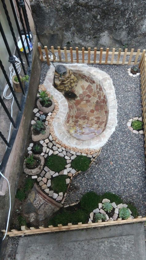 Turtle Homes Ideas, Minecraft Turtle, Tartaruga Habitat, Pet Turtle Care, Tortoise Terrarium, Turtle Cage, Outdoor Tortoise Enclosure, Turtle Enclosure, Turtle Terrarium