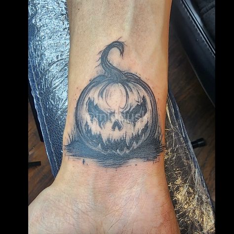 Pumkin tattoo design Follow my tattoo IG & TikTok @ inkidusk Pumpkin Line Tattoo, Halloween Tattoo Pumpkin, Great Pumpkin Tattoo, Small Pumpkin Tattoo Outline, Creepy Pumpkin Tattoo, Pumpkin Tattoo, Cartoon Tattoos, Tattoo Outline, Arm Tattoo