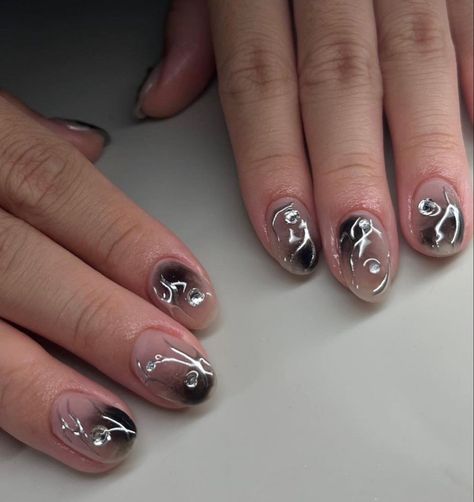 Goth Gel Nails, Art Inspo Drawing, Korean Black And White, White Minimalist Aesthetic, Nail Art Aesthetic, Inspo Drawing, Nail Flower, Korean Nail Art, Asian Nails