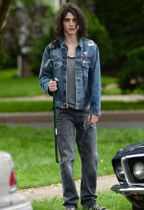 Timothée Chalamet as young Stephen Elliott in the Adderall Diaries (dir. Pamela Romanowsky, 2015). Timmy T, Boys Long Hairstyles, Timothee Chalamet, Long Hair Styles Men, White Boys, Celebrities Male, Look Cool, Mens Hairstyles, Pretty People