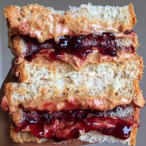 Amazing Sandwich Recipes You Need To Try Pbj Sandwich, Sandwich Aesthetic, Recipes Using Ground Beef, Zucchini Recipes Healthy, Hamburger Meat Recipes, Summer Recipes Dinner, Healthy Slow Cooker, Slow Cooker Recipes Healthy, Peanut Butter And Jelly