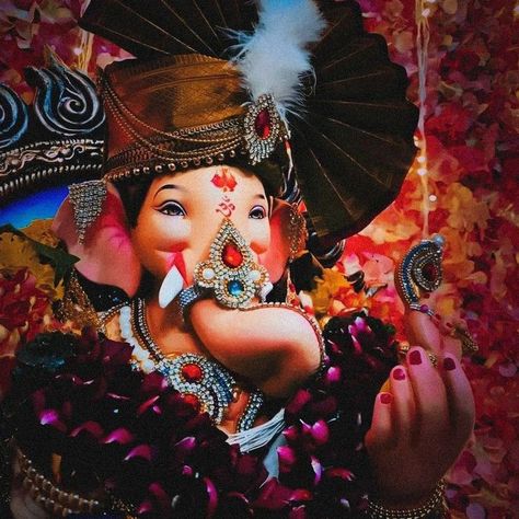 Happy Ganesh Chaturthi! Here’s a vibrant collage of Ganesha, reminding us of the strength and wisdom he brings into our lives. Let’s celebrate with love and devotion! 🎉🌟 . . Follow More 👉🏻 @in_yogeshwar Download Telegram Channel link Bio Link 🖇️ . .#ganeshchaturthi2024 #SpiritualJourney #ArtOfCelebration #GaneshChaturthi #DivineBlessings #FestiveVibes Bappa Images Hd, Bappa Wallpaper, Gannu Bappa, Baba Shyam, Aesthetic Clicks, Me Cover Instagram Highlight, Virat Kohli Portrait Photography, Ganpati Photo Hd, Aghori Shiva