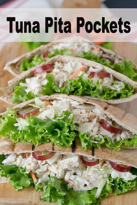 An easy lunch or a light dinner. Tuna is mixed with lemon, Greek yogurt, sweet grapes, mustard, mayonnaise and spices served inside a whole wheat pita. #pitapocket #tuna #tunasalad Tuna Healthy, Lemon Greek Yogurt, Avocado Tuna, Pita Pockets, Tuna Avocado, Whole Wheat Pita, Packed Lunch, Coleslaw Mix, Best Sandwich