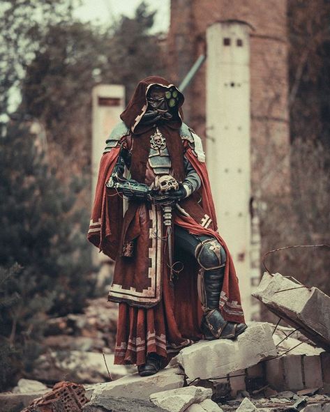 Warhammer Cosplay, Tech Priest, Grim Dark, Drawing Characters, Adeptus Mechanicus, 40k Art, Cosplay Armor, Larp Costume, Warhammer 40k Art