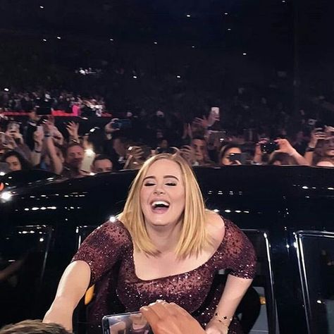 Adele Rares, Adele Wallpaper, Adele Pictures, Adele Photos, Adele Concert, Adele Adkins, Disney Princess Wallpaper, Aesthetic Photography Grunge, Female Singers