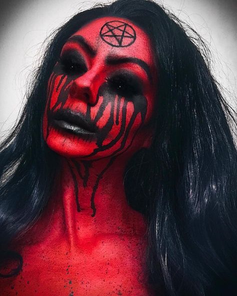 Pentagram Makeup, Demon Make Up, Facepainting Halloween, Interesting Makeup, Sfx Ideas, Demon Makeup, Makeup Clown, Halloween Makeup Clown, Holloween Makeup