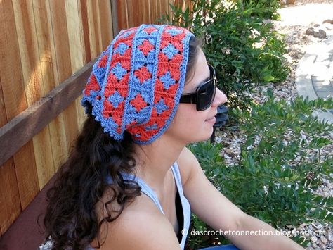 Mini Granny Square Bandana Granny Square Bandana Pattern, Free Crochet Bandana, Granny Square Bandana, Kerchief Pattern, Crochet Prayer Shawls, Triangle Head, Tl Yarn Crafts, Trendy Headbands, Bralette Pattern